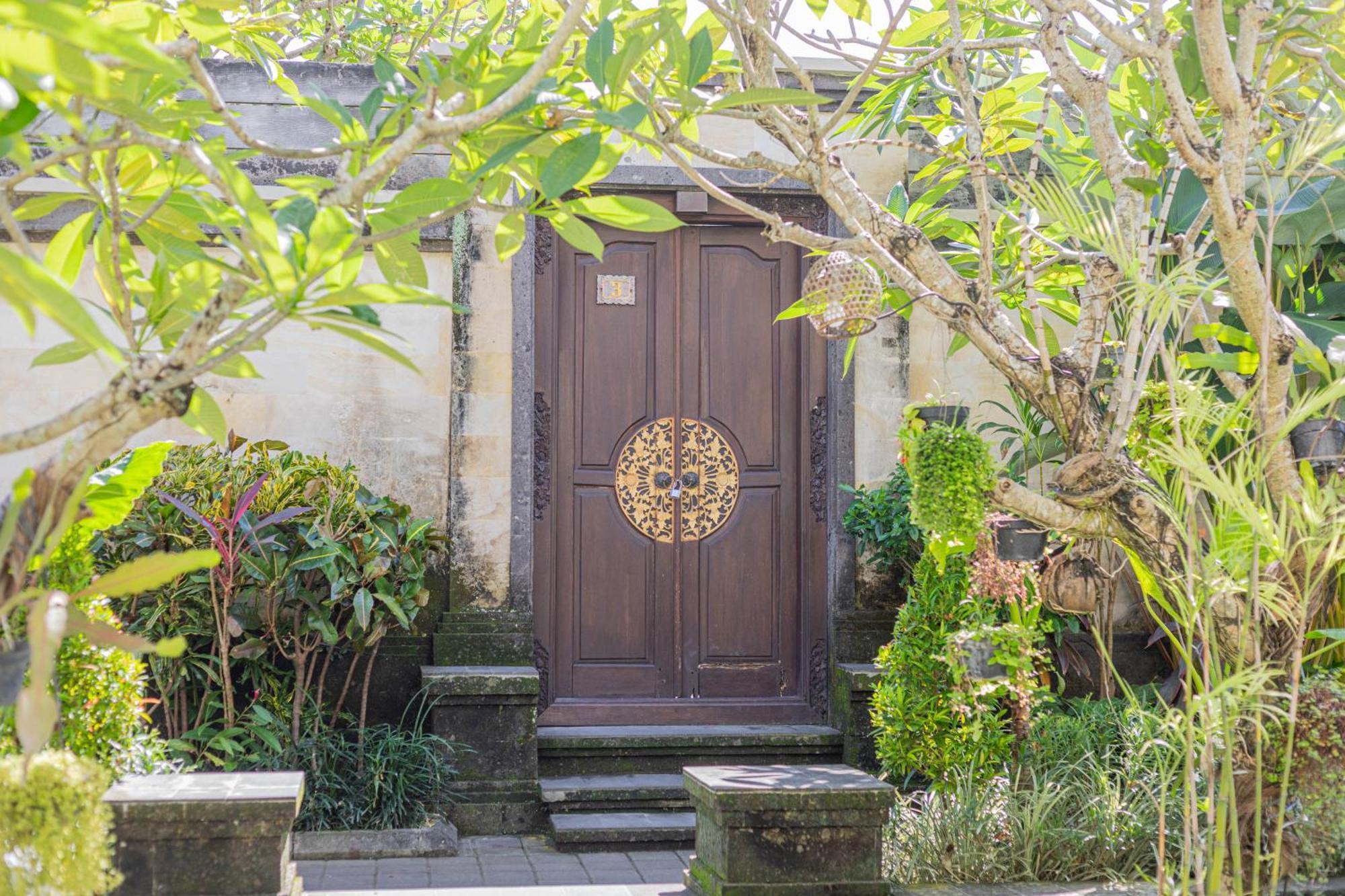 Puri Canggu Villas & Rooms Exterior photo