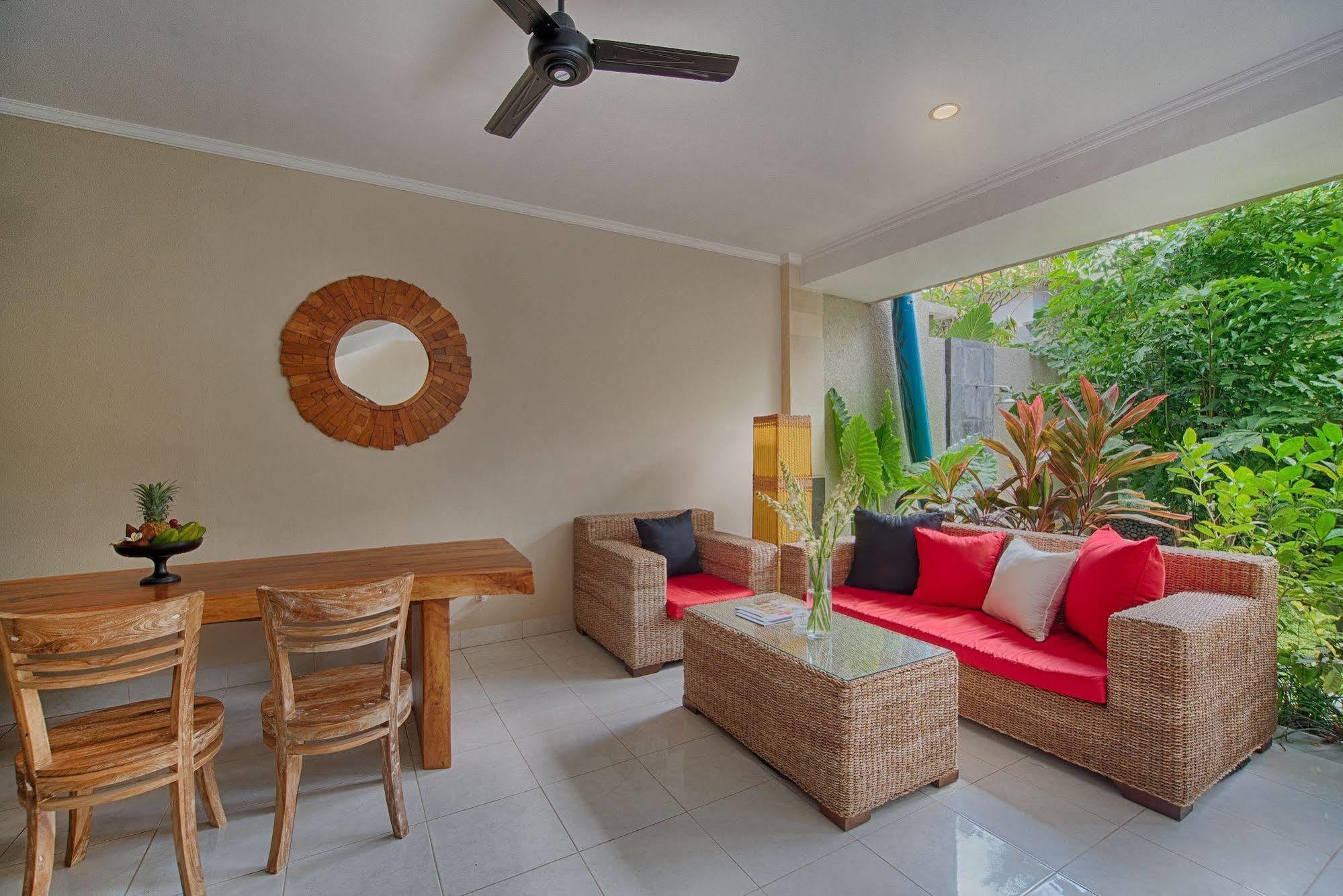 Puri Canggu Villas & Rooms Exterior photo