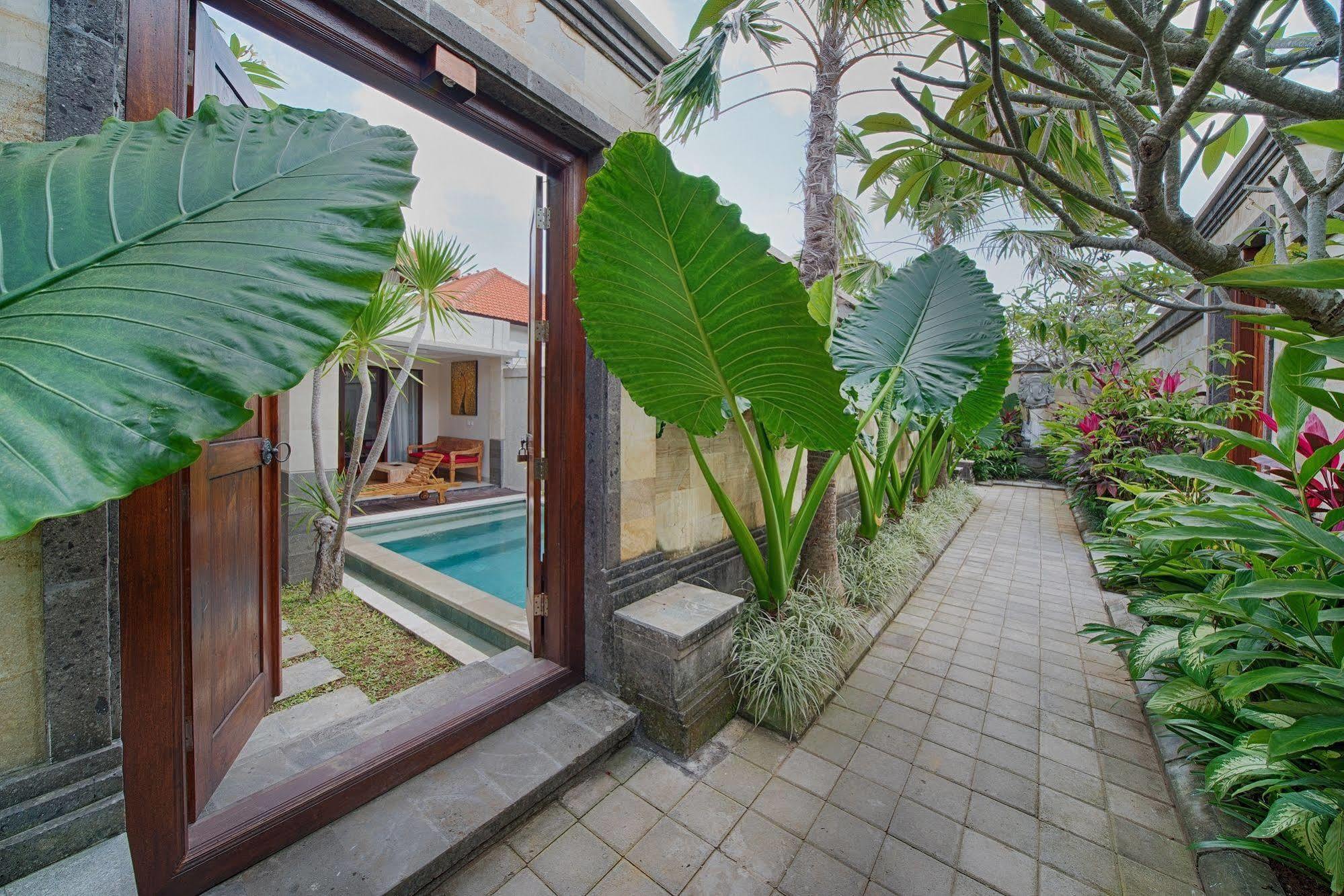 Puri Canggu Villas & Rooms Exterior photo
